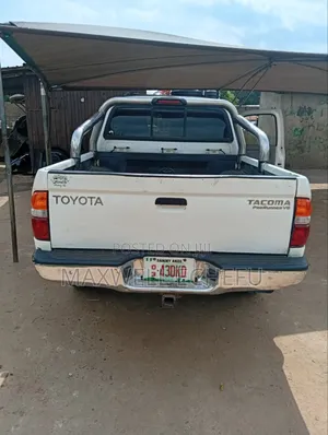 Toyota Tacoma 2003 White