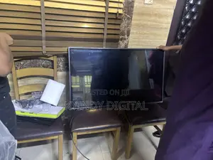 43 Inches Wall Mount Display
