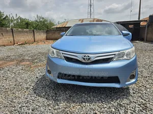 Toyota Camry LE 4dr Sedan (2.5L 4cyl 6A) 2012 Blue
