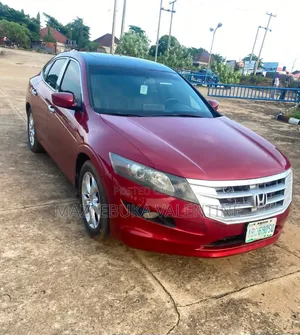 Honda Crosstour 2011 Red