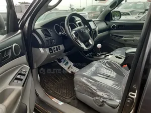 Toyota Tacoma 2015 Black
