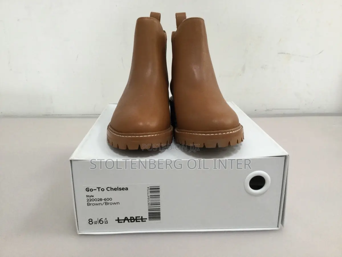 Label Go to Chelsea Boots