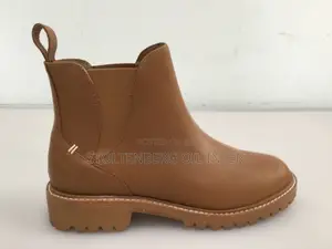 Label Go to Chelsea Boots