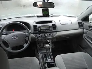 Toyota Camry 2005 Silver