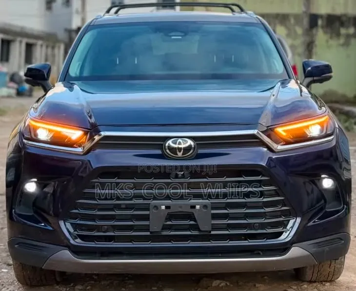 Toyota Highlander 2025 Blue