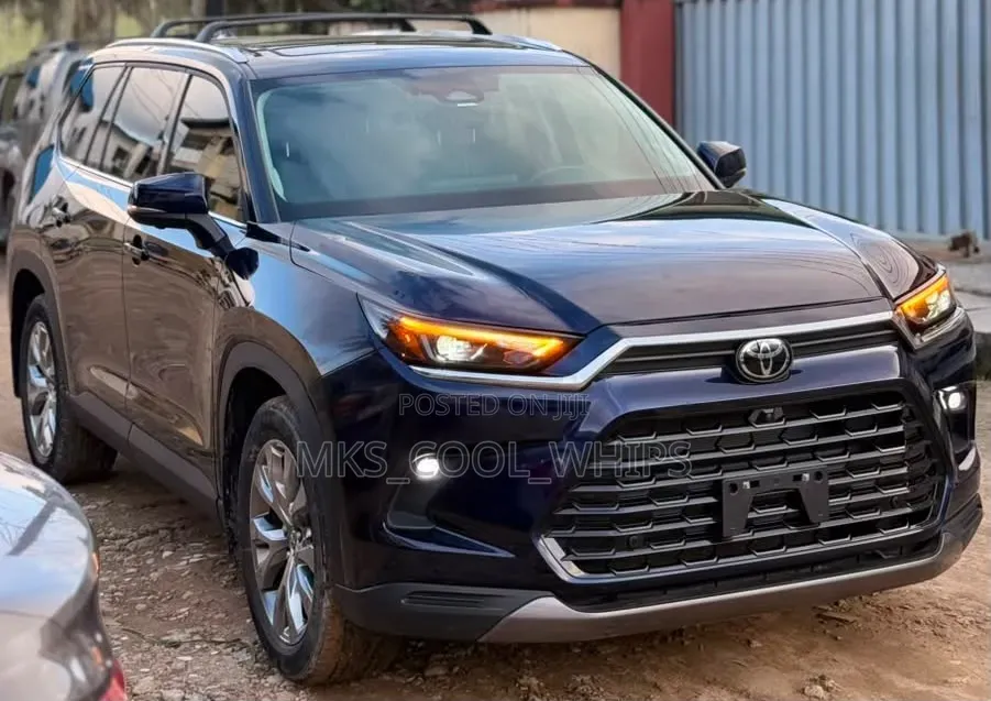 Toyota Highlander 2025 Blue