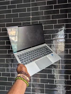 Laptop HP EliteBook 1040 G8 16GB Intel Core i7 SSD 512GB