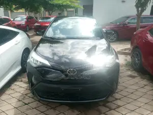 Toyota C-HR LE FWD 2020 Black