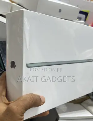 New Apple iPad 10.2 (2021) 64 GB