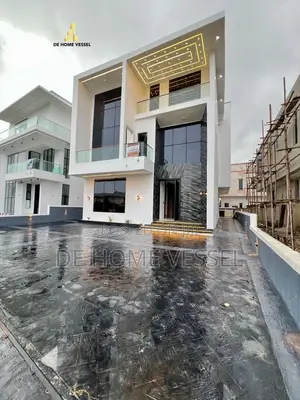 5bdrm Duplex in Ikota for sale
