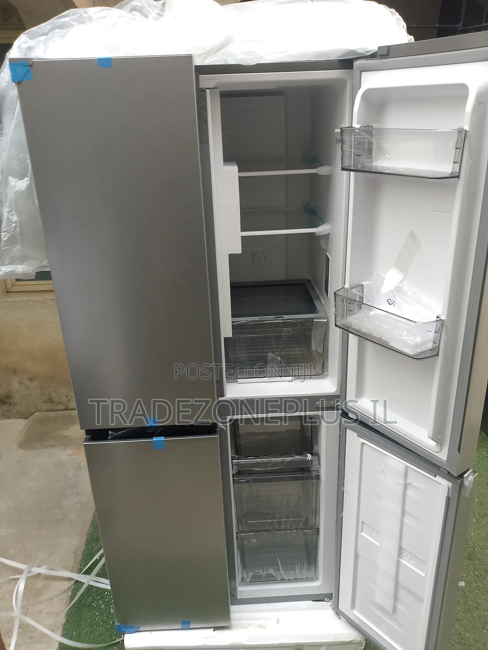 Spacious Kitchen RQ-54WC Refrigerator