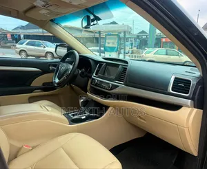 Toyota Highlander 2015 Black
