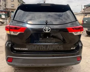Toyota Highlander 2015 Black