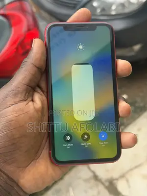 Apple iPhone XR 64 GB Red