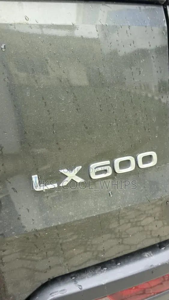 Lexus LX 2023 Green