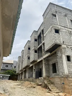 4bdrm Duplex in Utako for sale