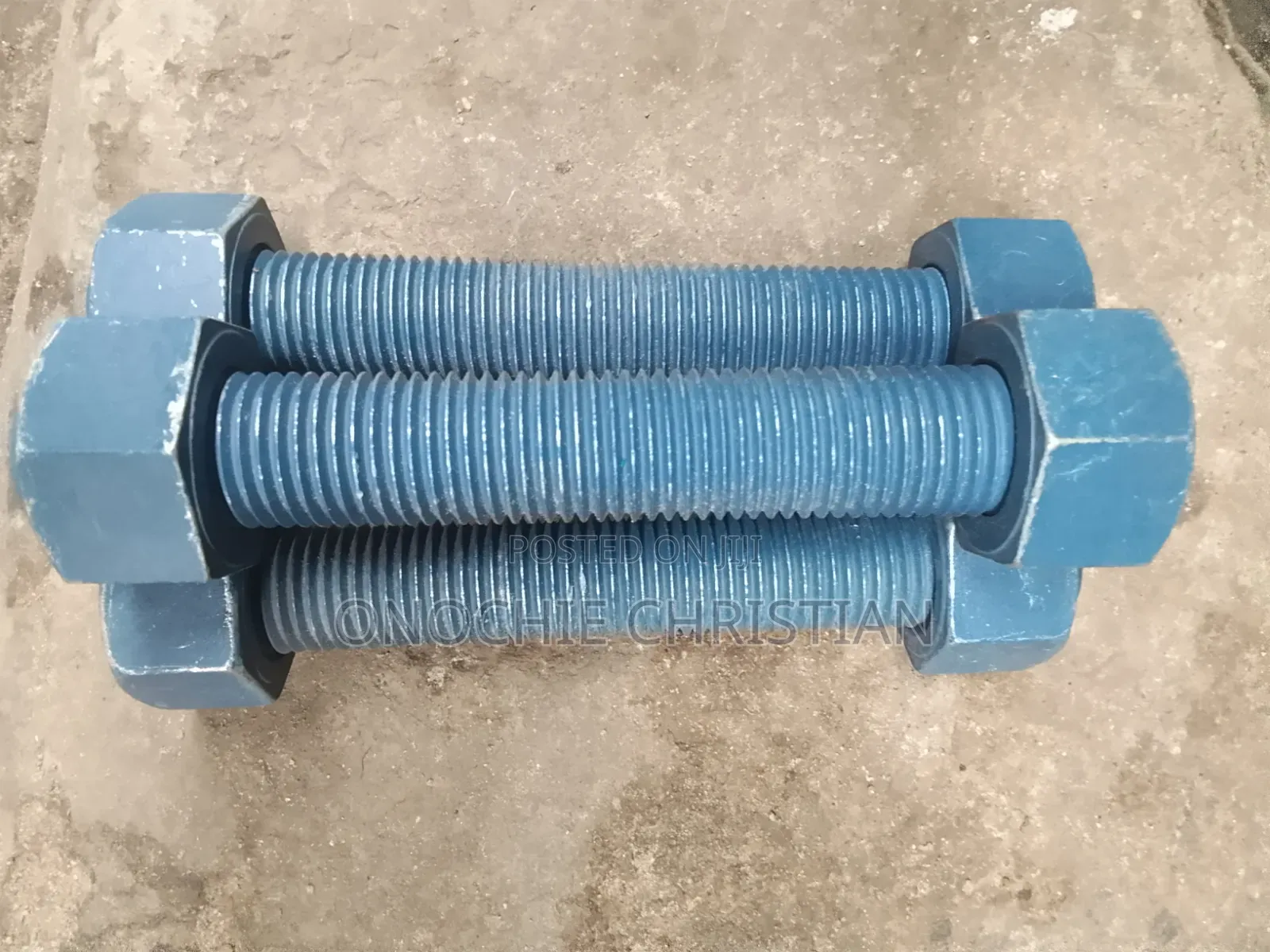 11/8x200 Stud Boit and Nut
