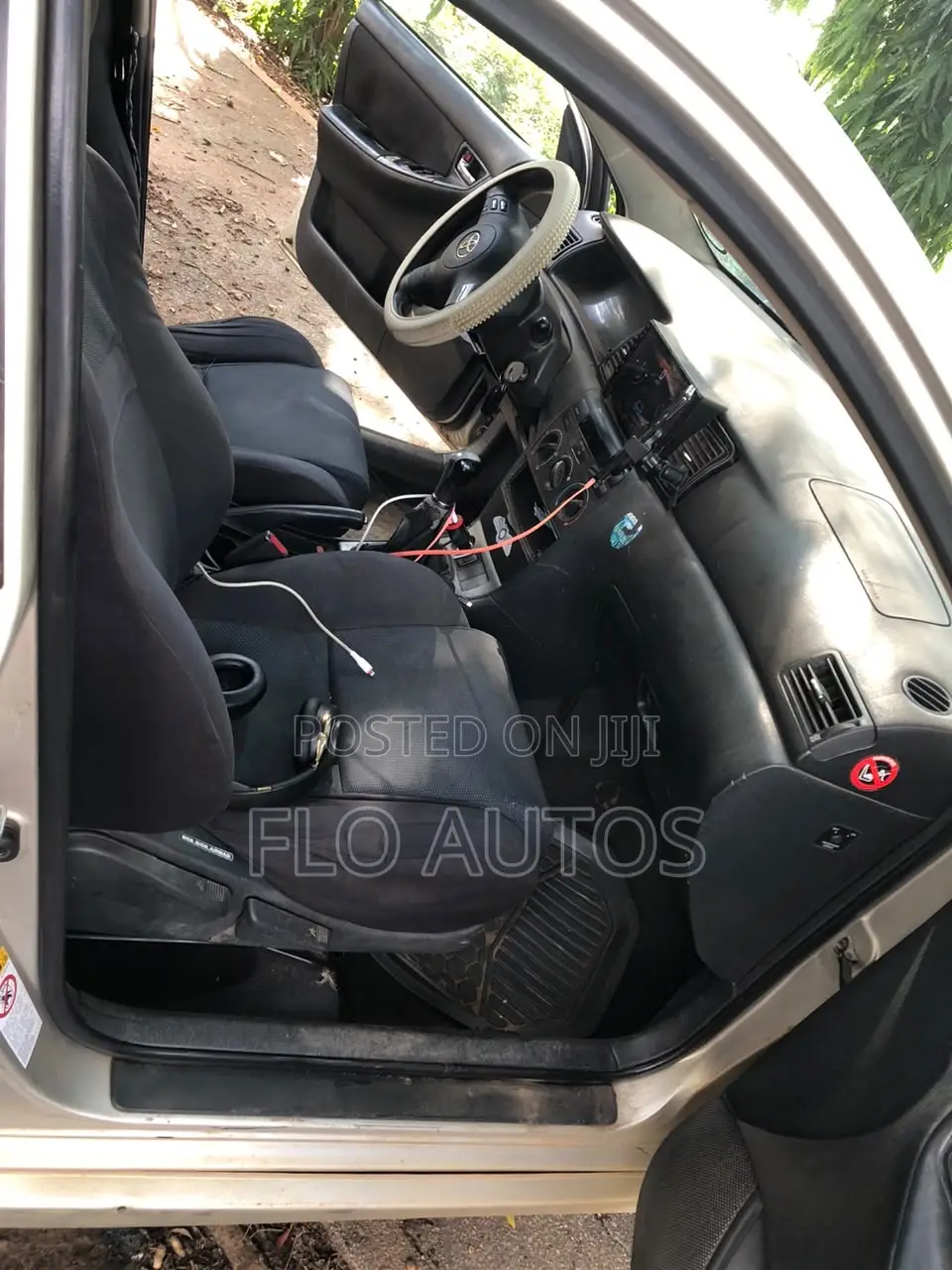 Toyota Corolla Liftback 2005 Gray