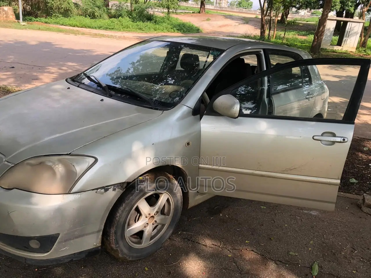 Toyota Corolla Liftback 2005 Gray