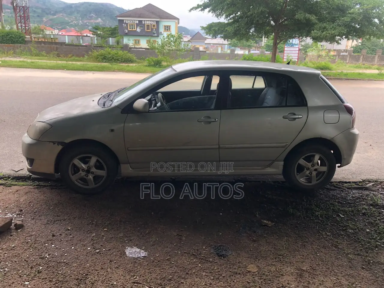 Toyota Corolla Liftback 2005 Gray