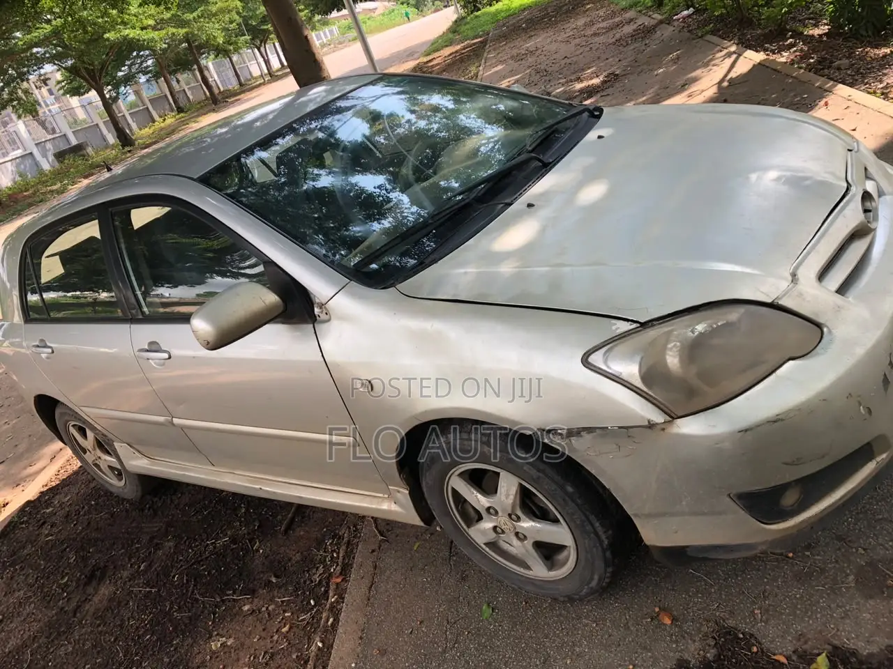 Toyota Corolla Liftback 2005 Gray