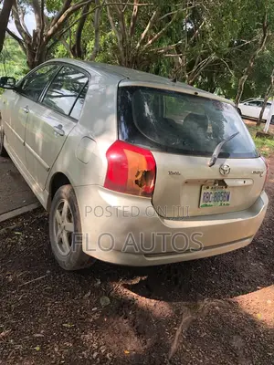 Toyota Corolla Liftback 2005 Gray