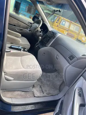 Toyota Sienna LE 4WD 2007 Blue