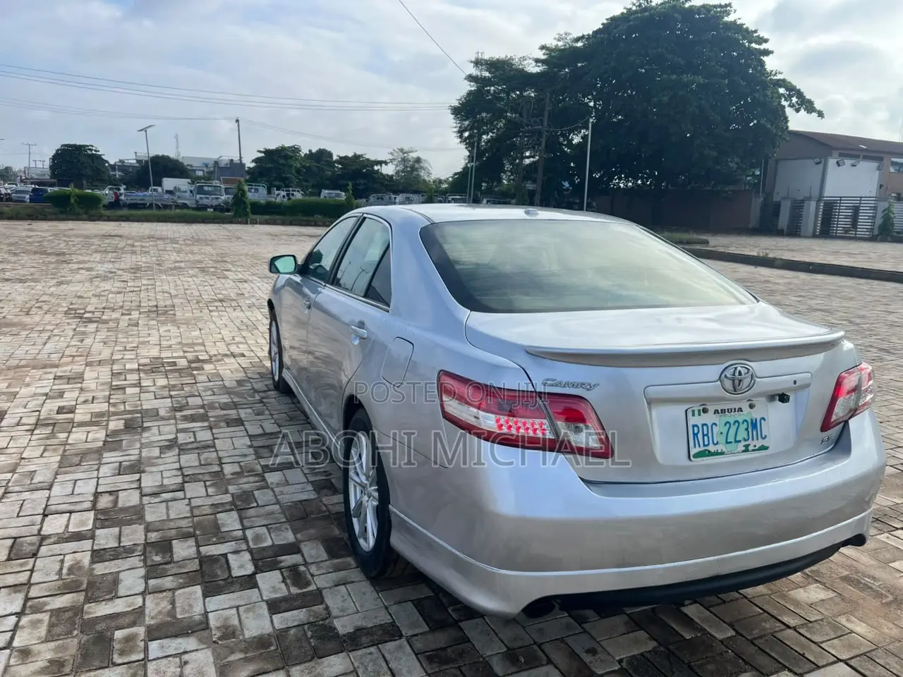 Toyota Camry 2010 Silver