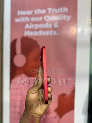 New Apple iPhone 13 128 GB Red