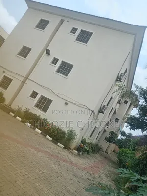3bdrm Block of Flats in Private Apartment, Utako for rent