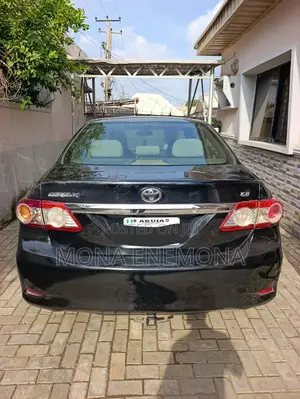 Toyota Corolla 2012 Black
