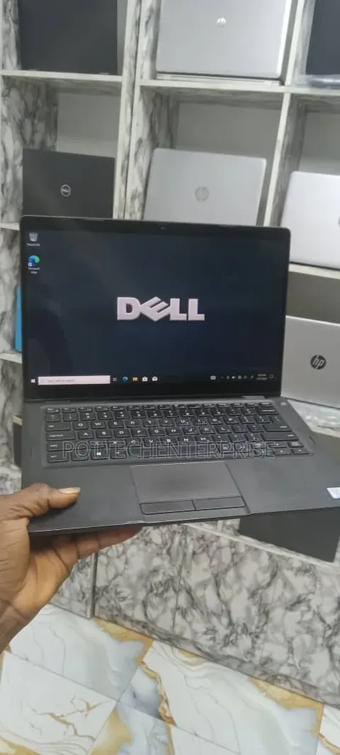 Laptop Dell Latitude 5300 2-in-1 8GB Intel Core i7 SSD 256GB