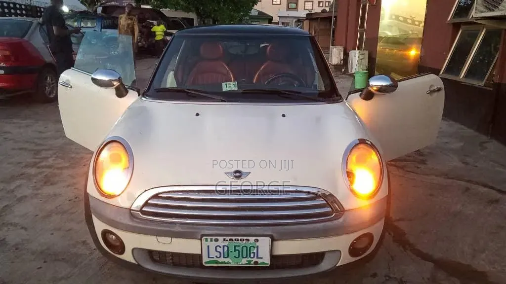 Mini Cooper 2009 Pearl