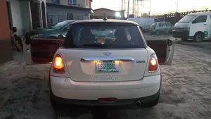Mini Cooper 2009 Pearl
