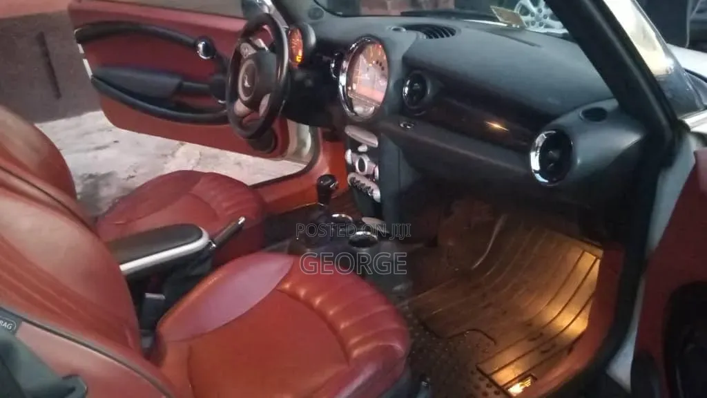 Mini Cooper 2009 Pearl