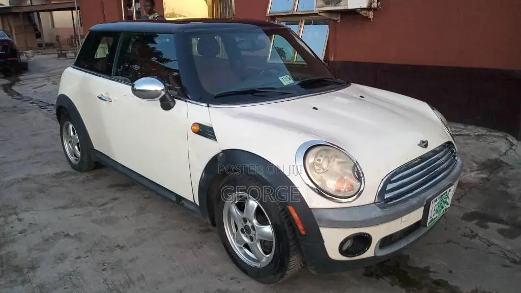 Mini Cooper 2009 Pearl