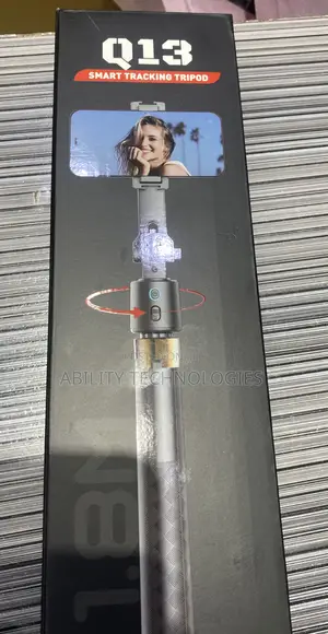 Q13 Smart Tracking Tripod