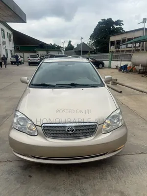 Toyota Corolla LE 2004 Gold