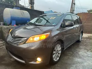 Toyota Sienna Limited 7 Passenger 2011 Gray