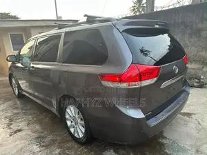Toyota Sienna Limited 7 Passenger 2011 Gray