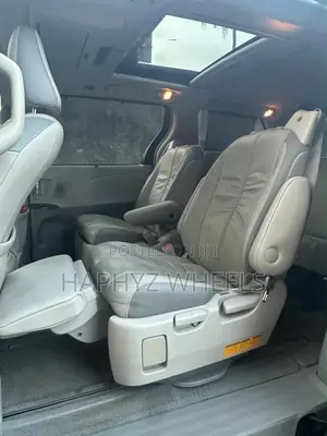 Toyota Sienna Limited 7 Passenger 2011 Gray