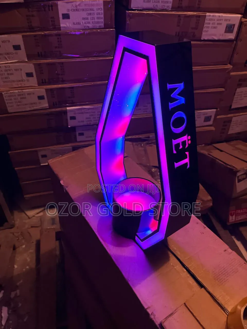 Moet Carrier