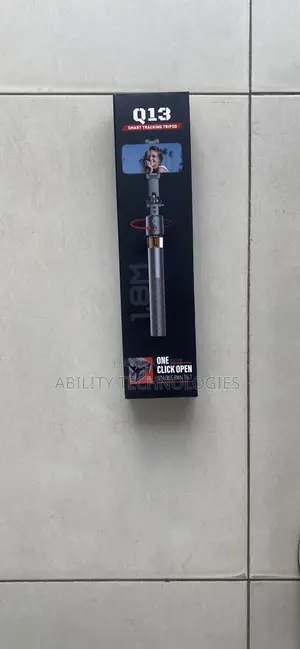 Q13 Smart Tracking Tripod
