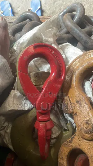 13-8(5.3ton) Swivel Surelock Hook