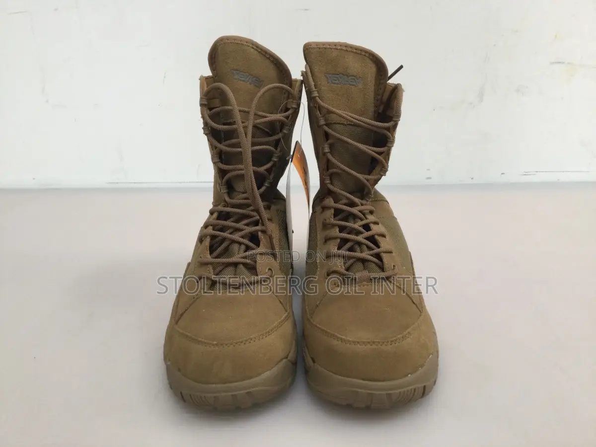 YEVHEV Outdoor Tactical Boots