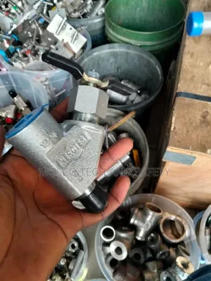 Kerotest 110 Gauge Shutoff Valve for High-Pressure Applications