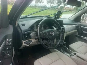 Mercedes-Benz GLK-Class 2010