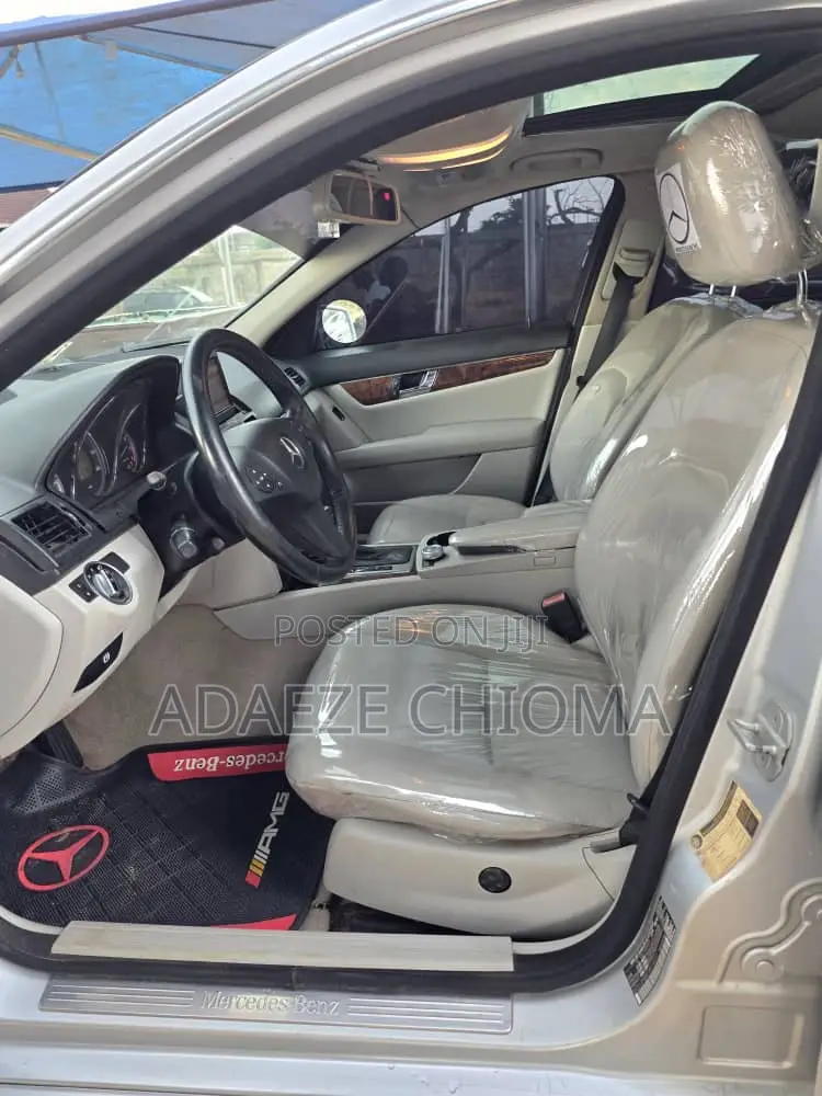 Mercedes-Benz C300 2011 Silver