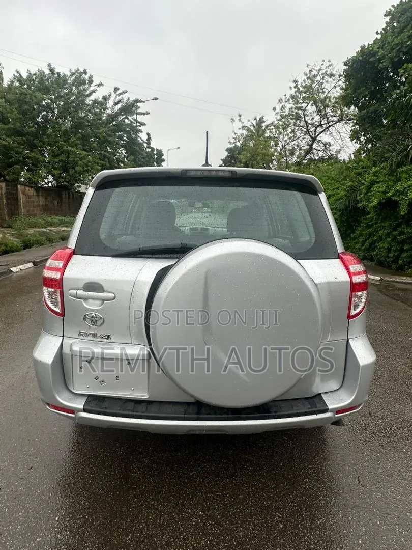 Toyota RAV4 2012 Silver