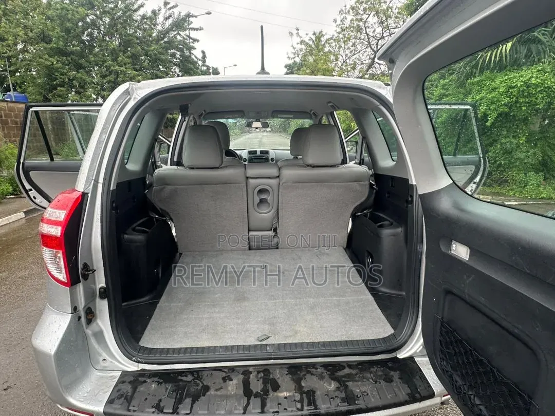 Toyota RAV4 2012 Silver